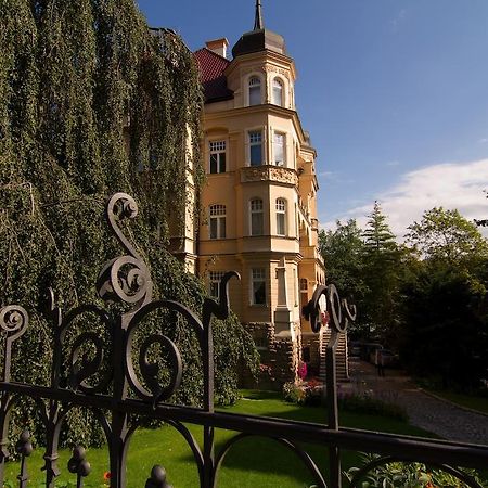 Apartmany Villa Liberty カルロヴィ・ヴァリ エクステリア 写真